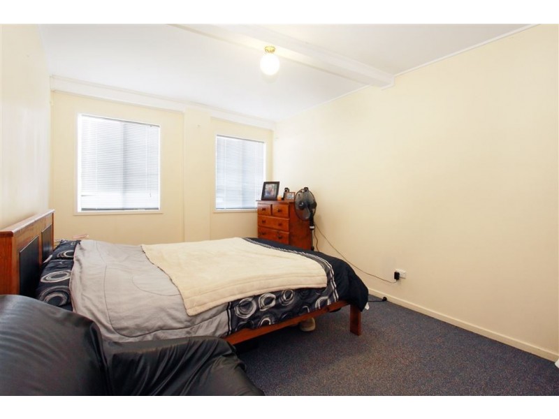 8 Wood Street, Kedron QLD 4031