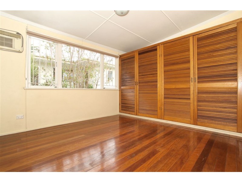 31 Shamrock Street, Gordon Park QLD 4031