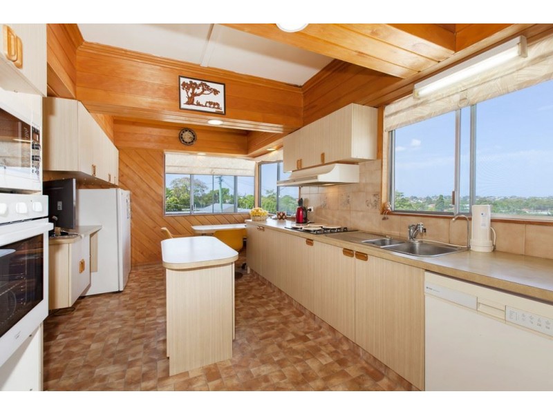 182 Kitchener Rd, Kedron QLD 4031
