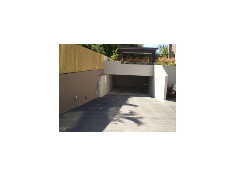 2/215 Wellington Road, East Brisbane QLD 4169