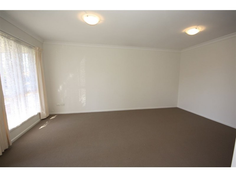 8 Primrose Cl, Wavell Heights QLD 4012