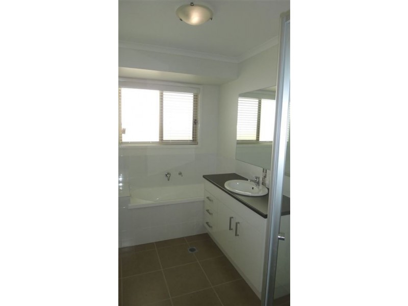 5 Serendipita Street, Bridgeman Downs QLD 4035