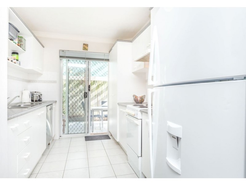 2/27 Mermaid Street, Chermside QLD 4032