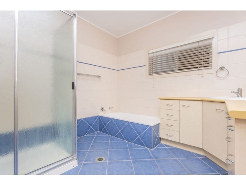 23 Hamilton Ave, Hendra QLD 4011