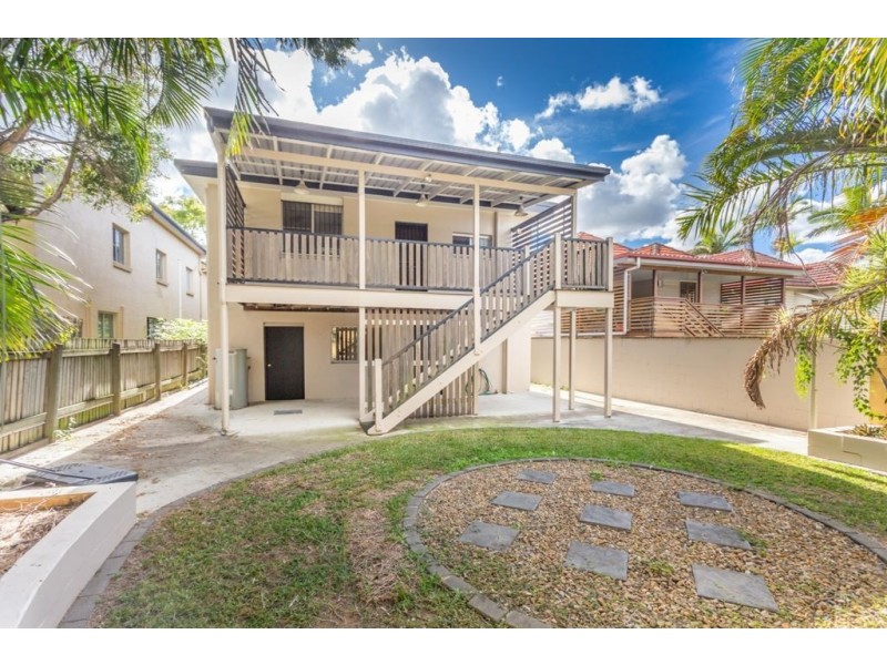 23 Hamilton Ave, Hendra QLD 4011