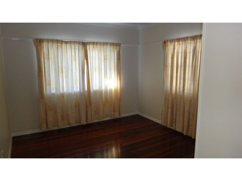 46 Hilltop Av, Chermside QLD 4032