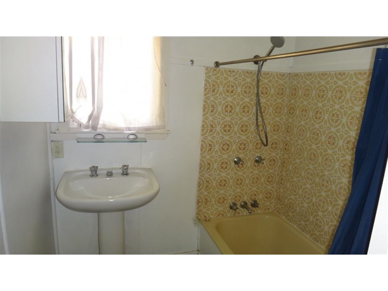 18 Varcoe Street, Wavell Heights QLD 4012