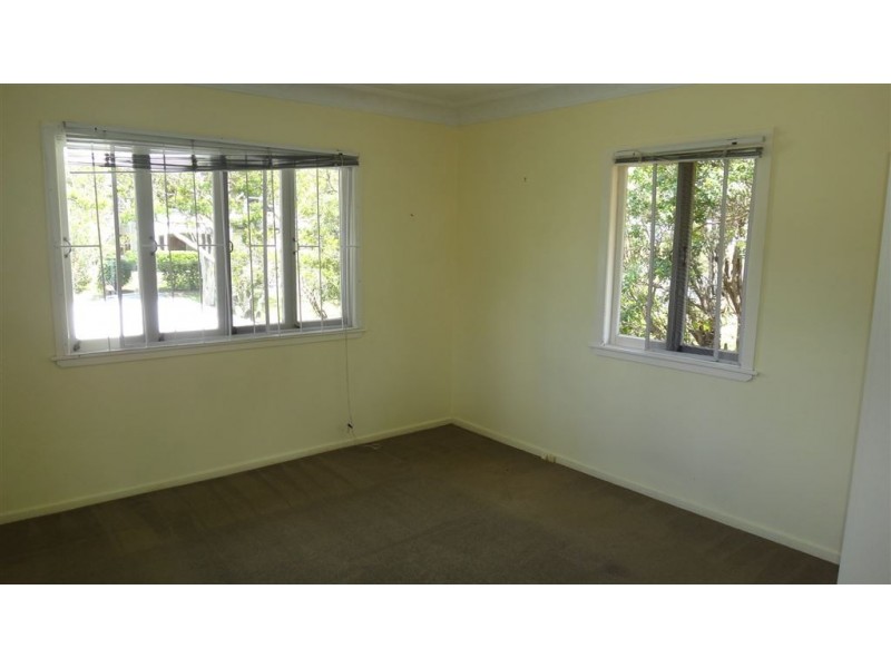 18 Varcoe Street, Wavell Heights QLD 4012