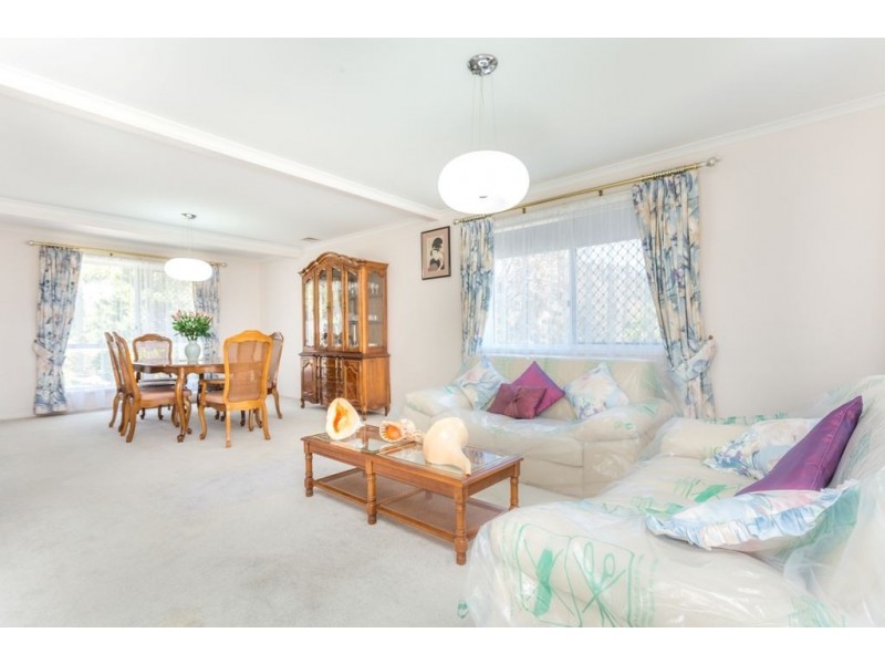 1 Lorenc, Bridgeman Downs QLD 4035