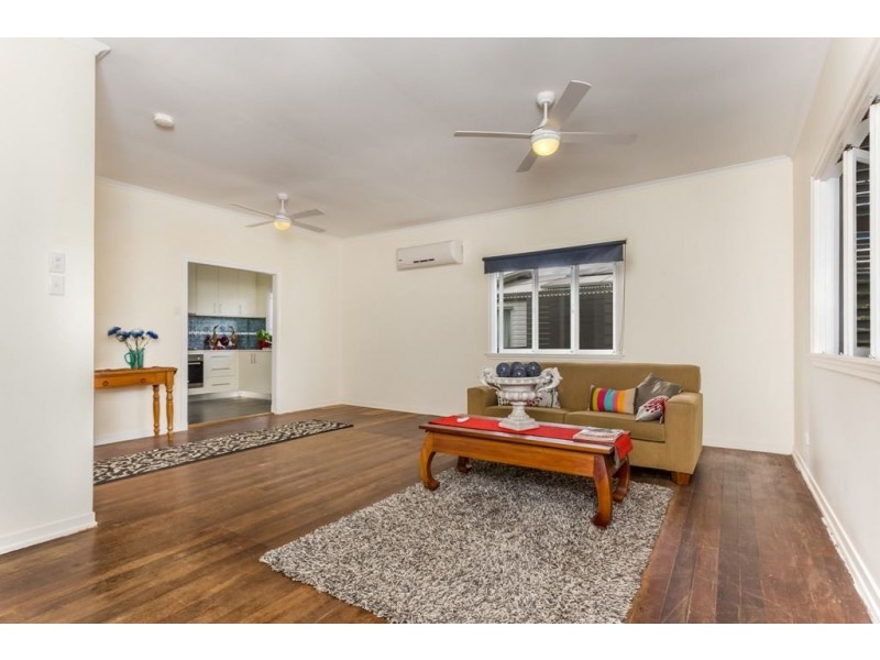 6 Knutsford Street, Chermside West QLD 4032