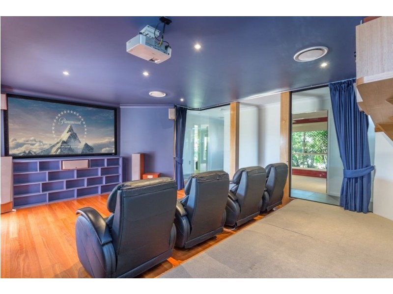 15 Lynford Place, Bridgeman Downs QLD 4035