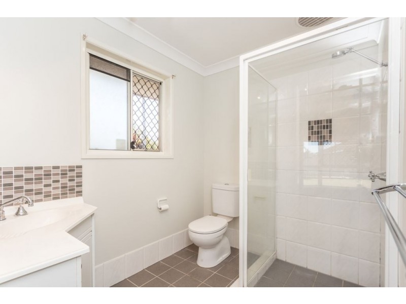 15 Lynford Place, Bridgeman Downs QLD 4035