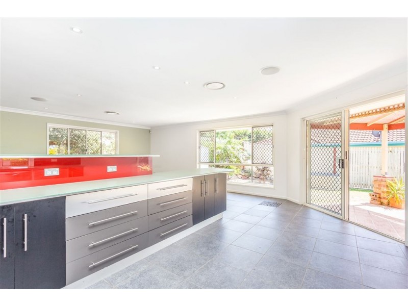 15 lynford Place, Bridgeman Downs QLD 4035