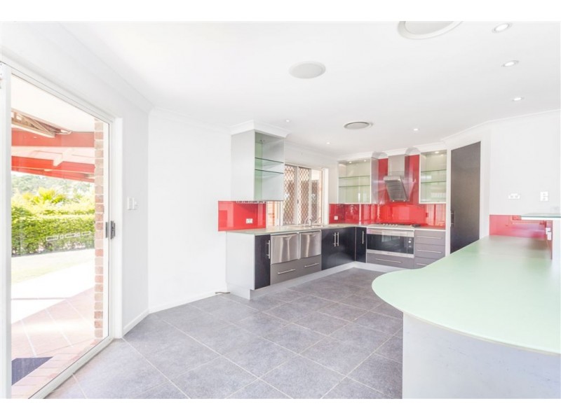 15 lynford Place, Bridgeman Downs QLD 4035