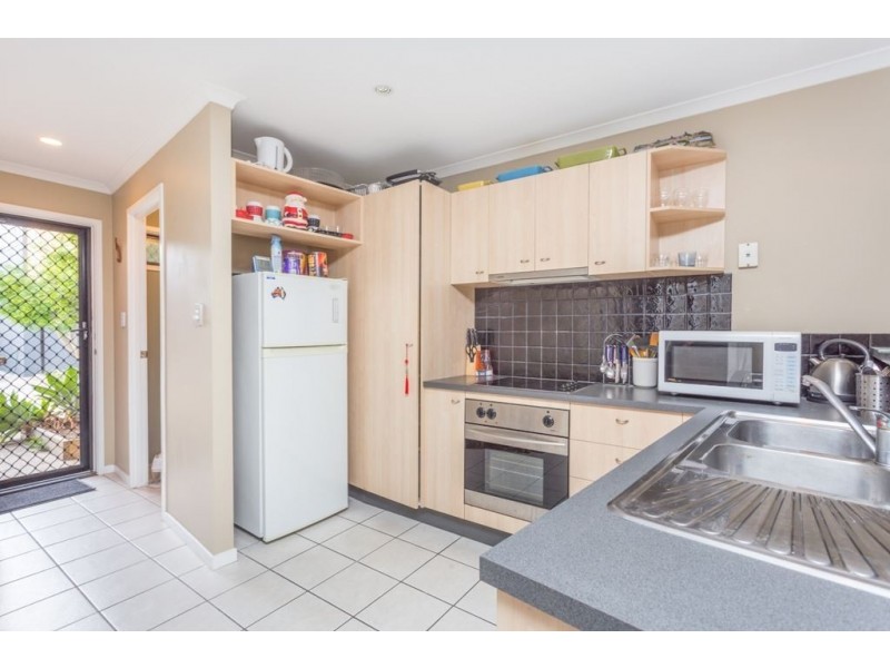 4/1 Bradley Avenue, Kedron QLD 4031