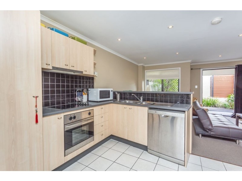 4/1 Bradley Avenue, Kedron QLD 4031