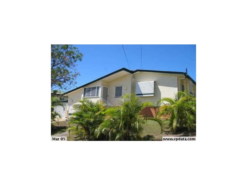 11 Curwen Tce, Chermside QLD 4032