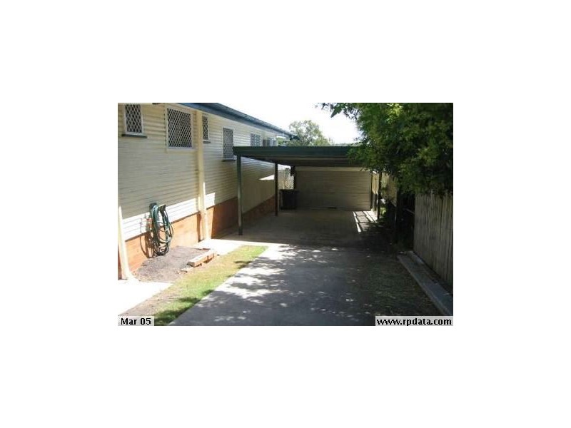 11 Curwen Tce, Chermside QLD 4032