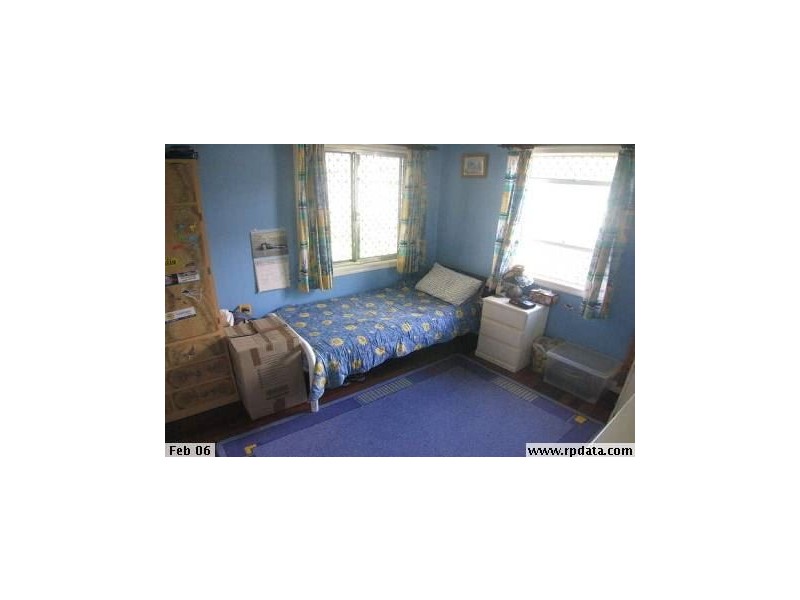 11 Curwen Tce, Chermside QLD 4032