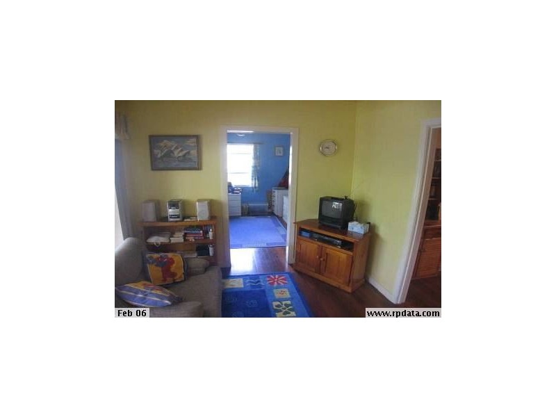 11 Curwen Tce, Chermside QLD 4032