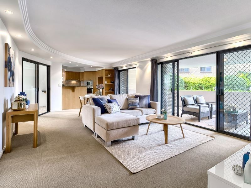 2/523 Coronation Drive, Toowong QLD 4066