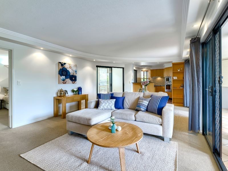 2/523 Coronation Drive, Toowong QLD 4066