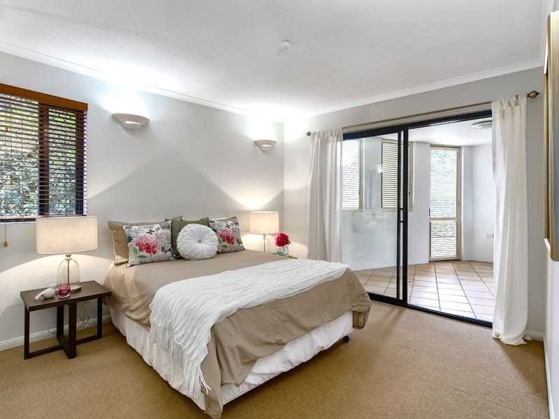 2/523 Coronation Drive, Toowong QLD 4066