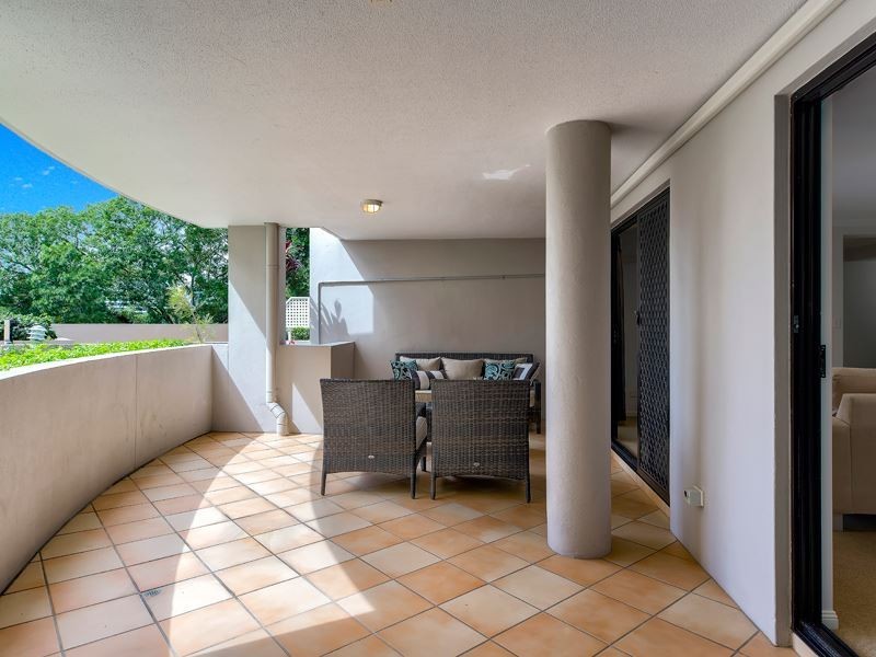 2/523 Coronation Drive, Toowong QLD 4066