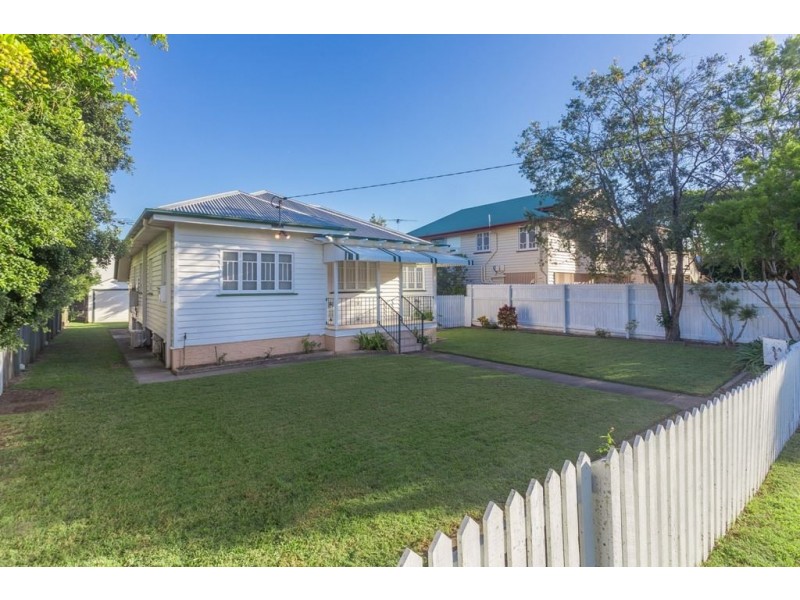 15 Maggs Street, Wavell Heights QLD 4012