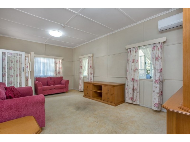15 Maggs Street, Wavell Heights QLD 4012