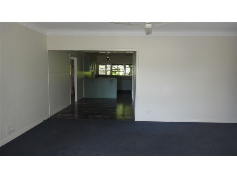 11 Curwen Tce, Chermside QLD 4032