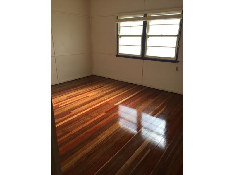 302 Hamilton Road, Chermside QLD 4032