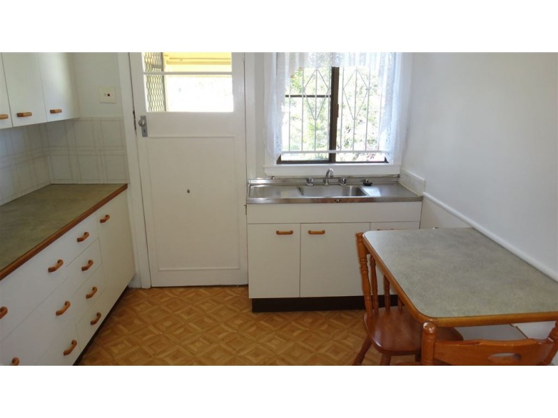 205 Pfingst Rd, Wavell Heights QLD 4012