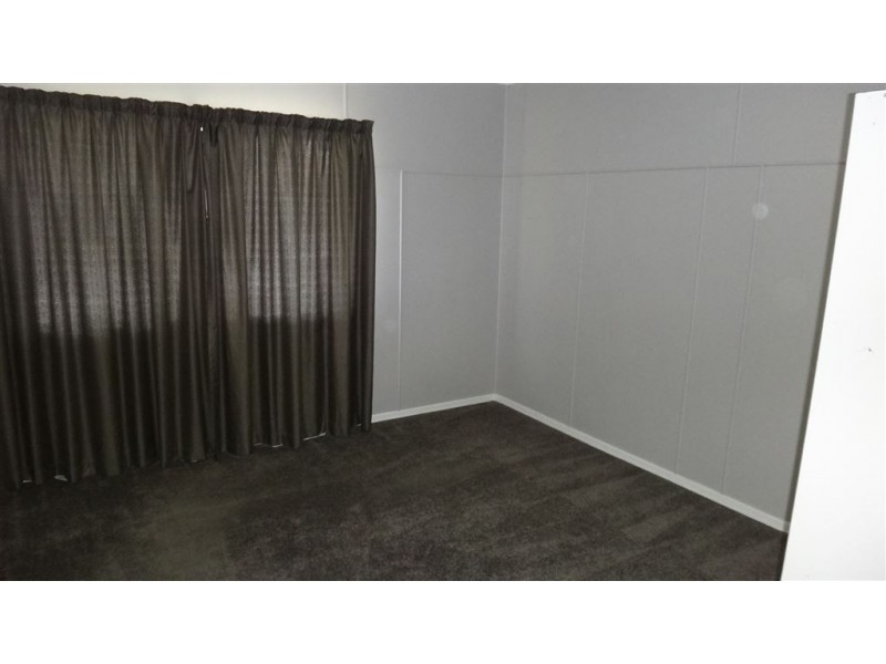 205 Pfingst Rd, Wavell Heights QLD 4012