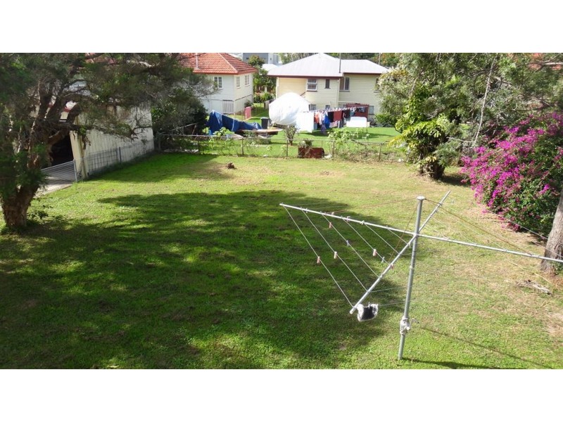 205 Pfingst Rd, Wavell Heights QLD 4012