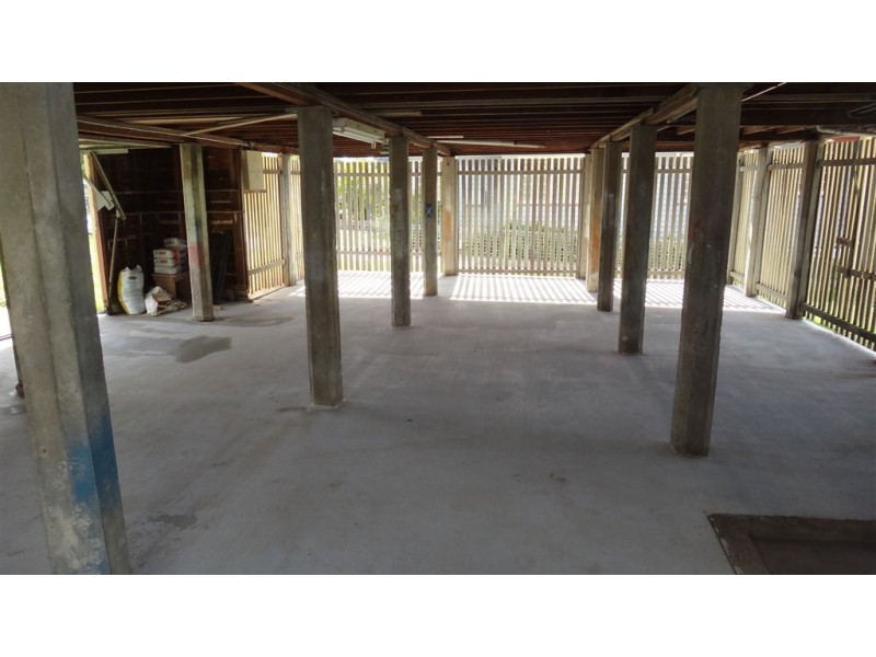 205 Pfingst Rd, Wavell Heights QLD 4012