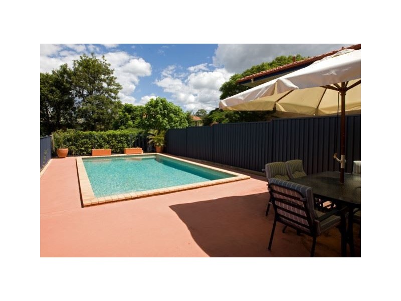 14 pacific Street, Chermside West QLD 4032