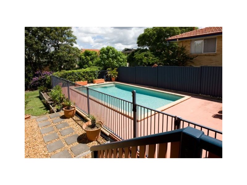14 pacific Street, Chermside West QLD 4032