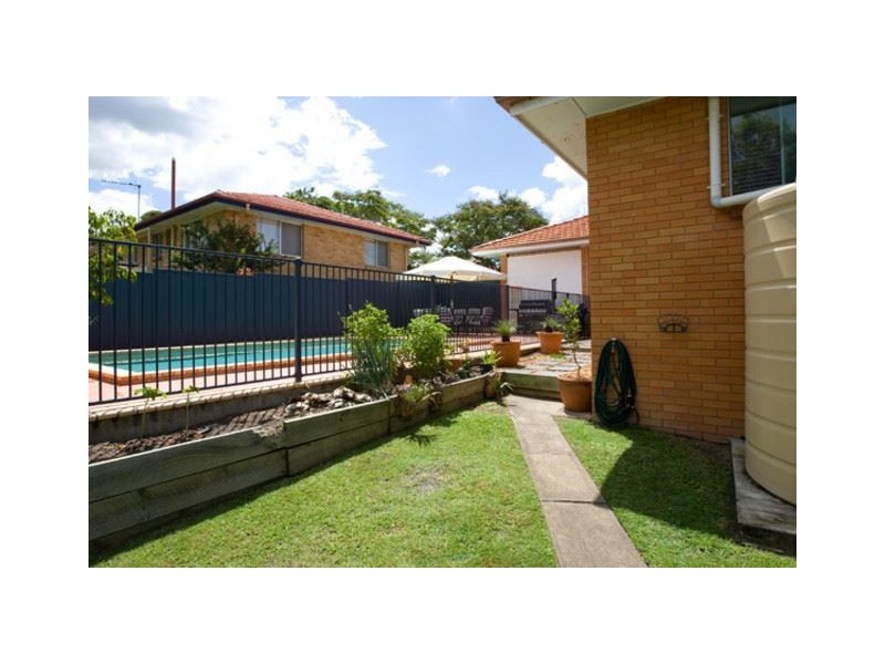 14 pacific Street, Chermside West QLD 4032