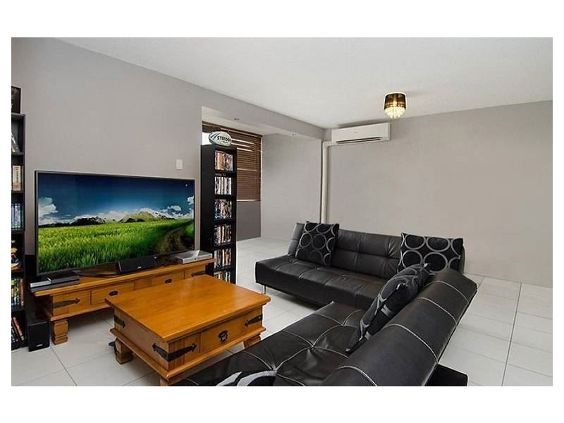 2/93 Wallace Street, Chermside QLD 4032