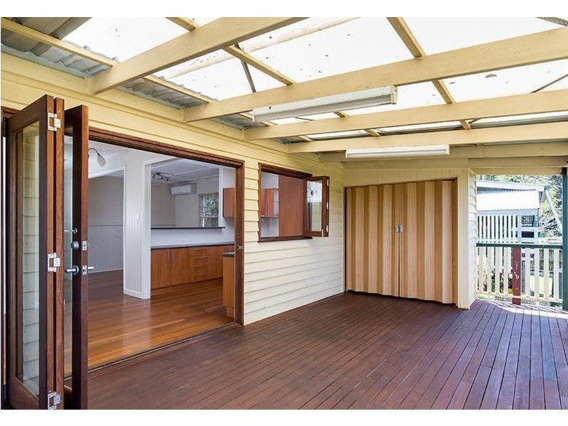 3 Neville Road, Bridgeman Downs QLD 4035