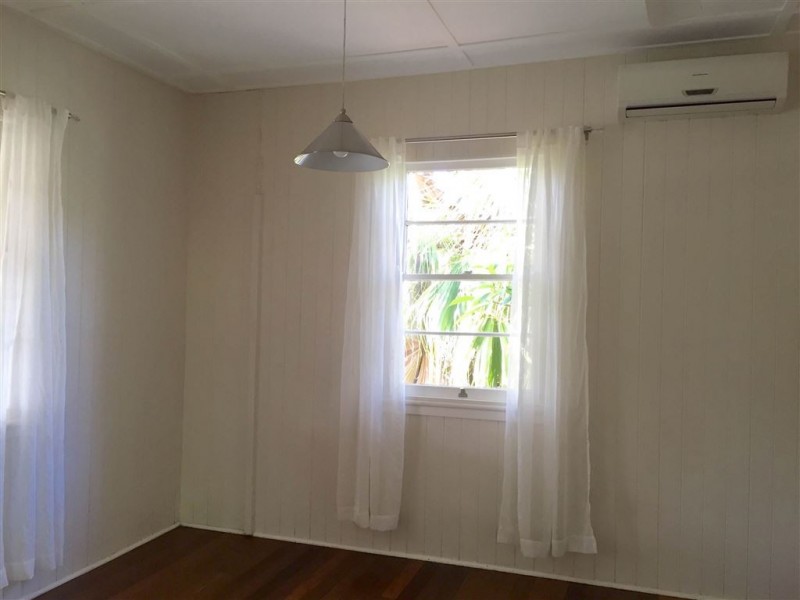 3 Neville Road, Bridgeman Downs QLD 4035