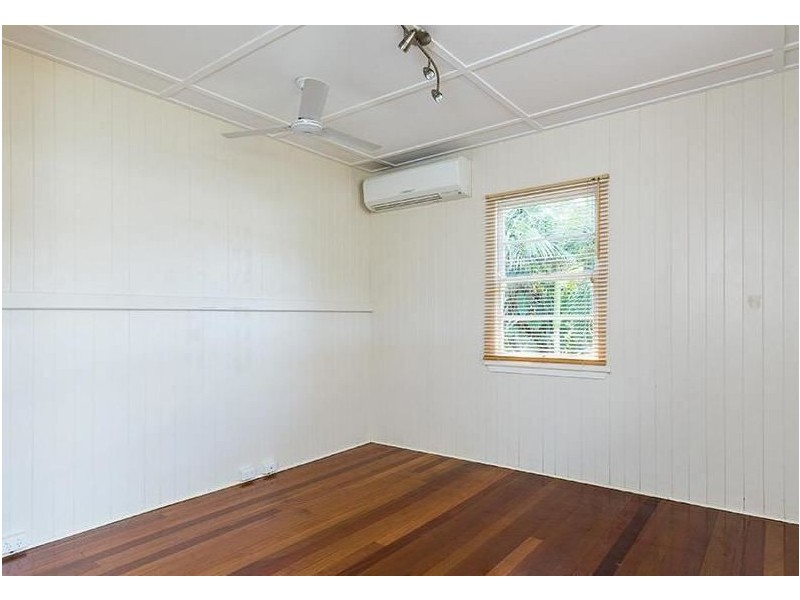 3 Neville Road, Bridgeman Downs QLD 4035