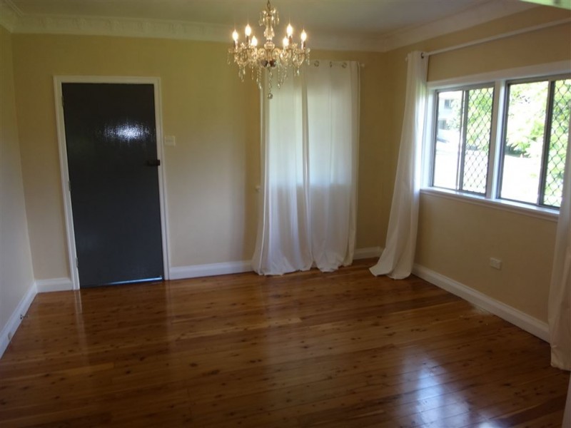 2 Rainey Street, Chermside QLD 4032