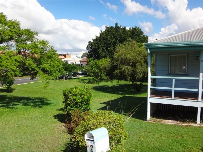2 Rainey Street, Chermside QLD 4032