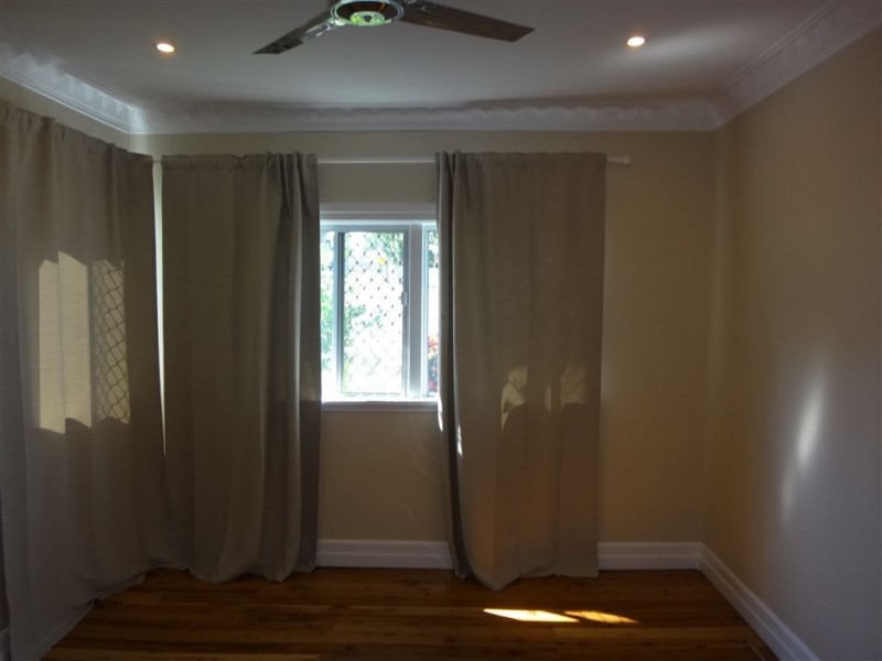 2 Rainey Street, Chermside QLD 4032