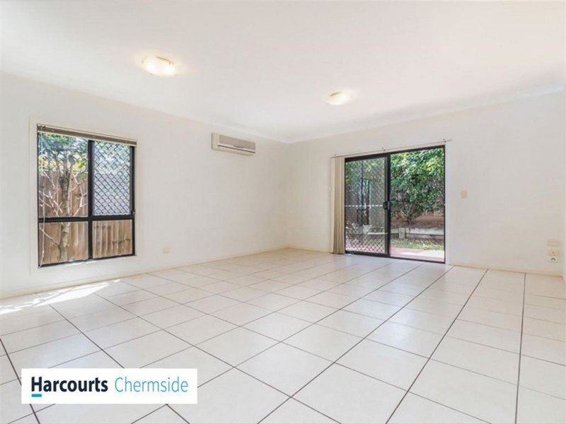 2/19 Western Ave, Chermside QLD 4032