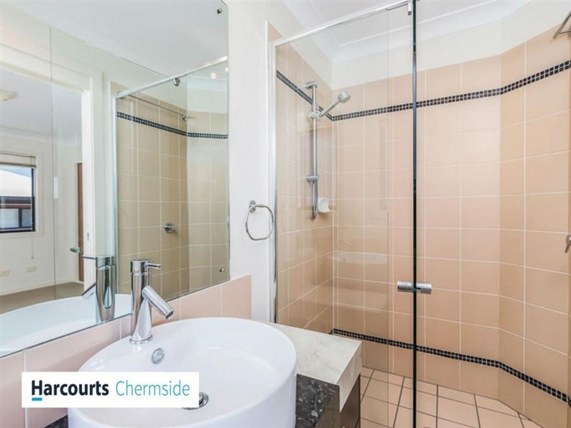 2/19 Western Ave, Chermside QLD 4032
