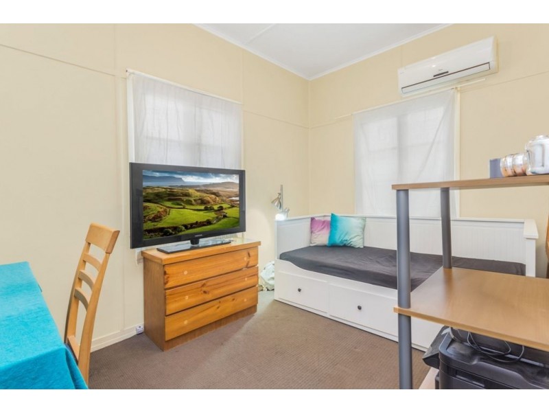 159 Kitchener Road, Kedron QLD 4031