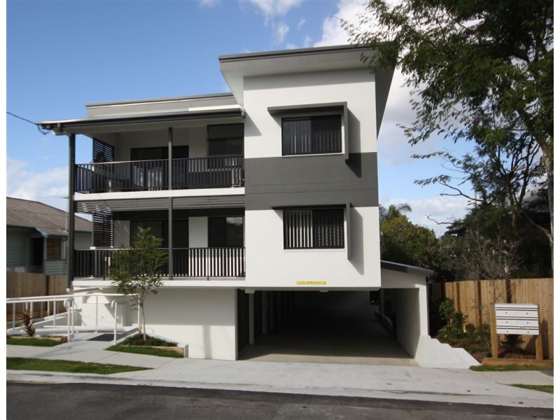 2/5 Binkar Street, Chermside QLD 4032